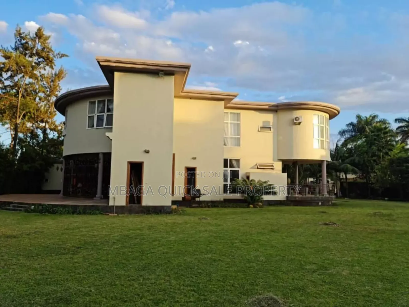 5bdrm House in Arusha Njiro for sale in Njiro