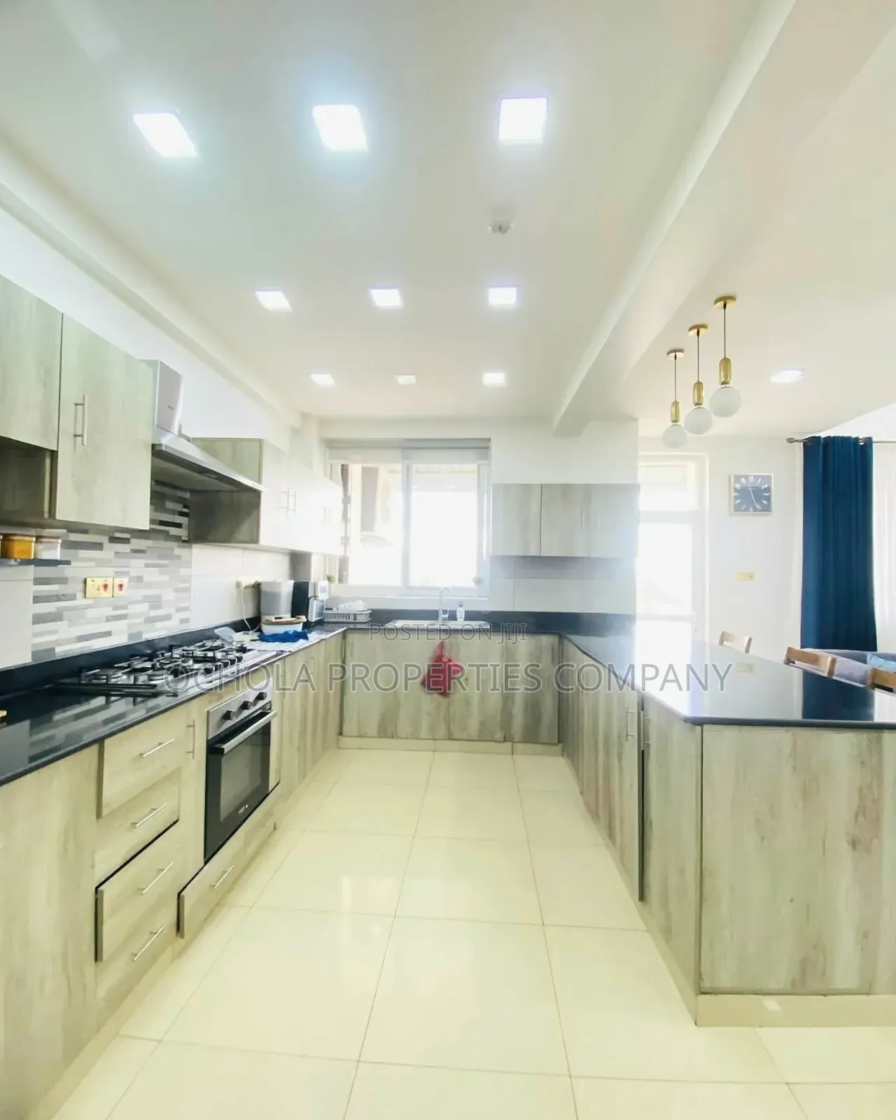 Furnished 3bdrm Penthouse in Upanga East for rent in Upanga East