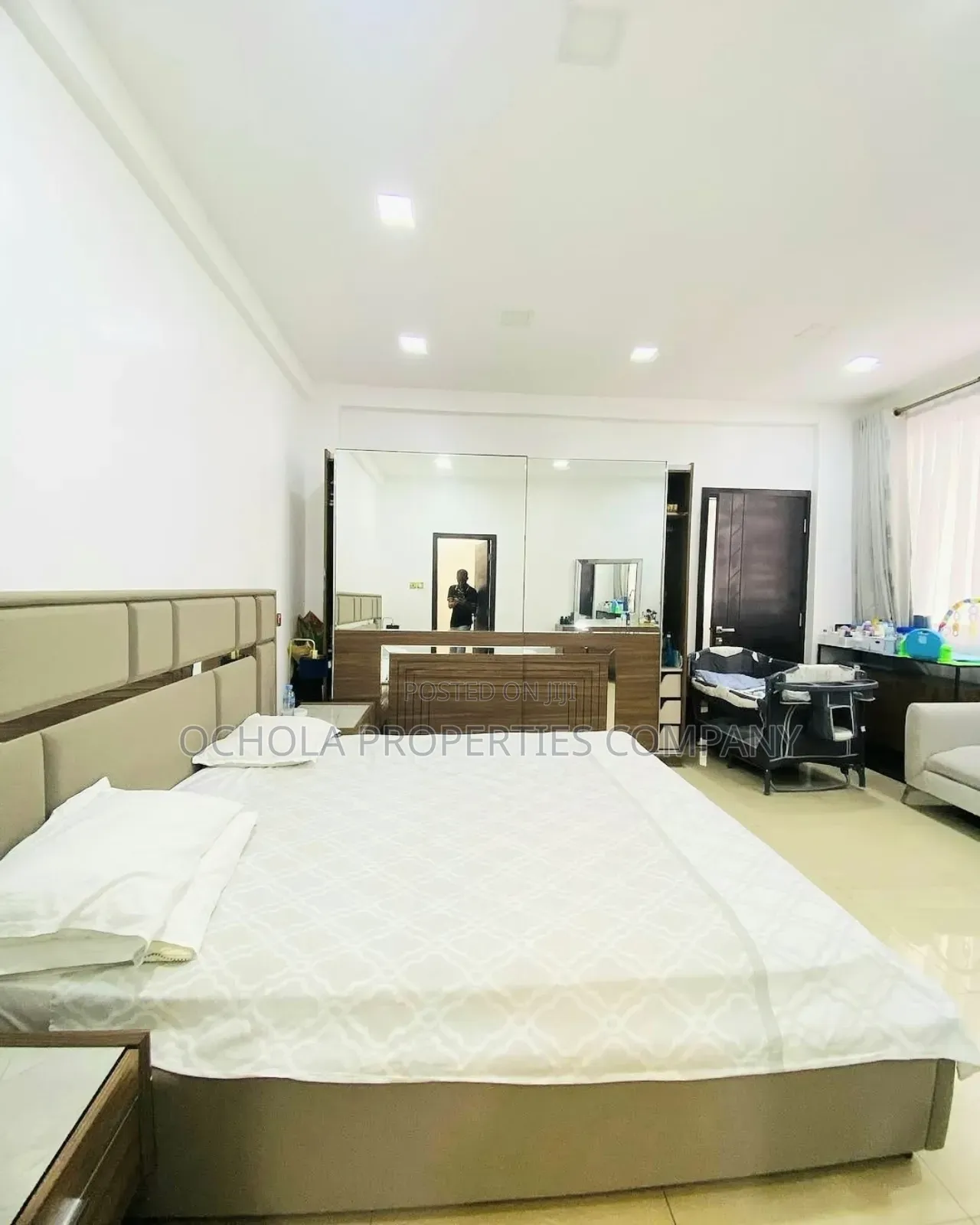 Furnished 3bdrm Penthouse in Upanga East for rent in Upanga East
