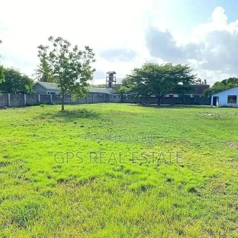 Plot for Salee in Kinondoni