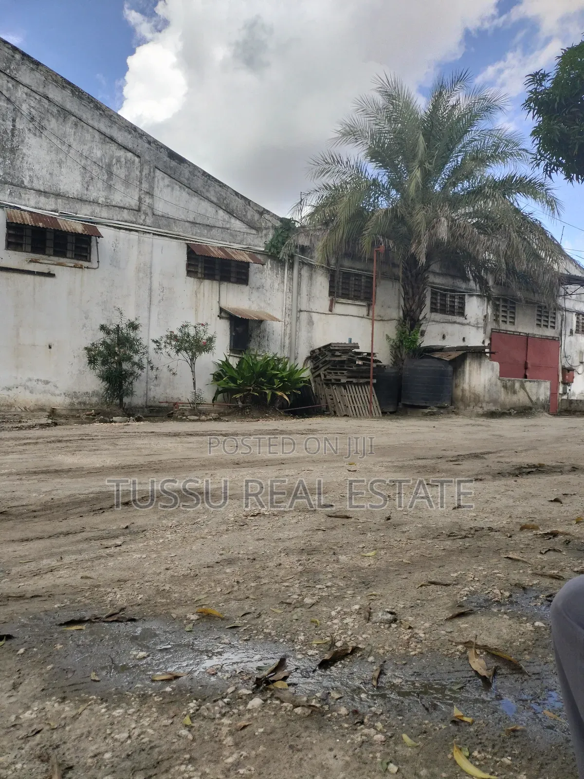 Warehouse for Rent Airport/Kipawa SQM 200 SQM 100 in Ilala