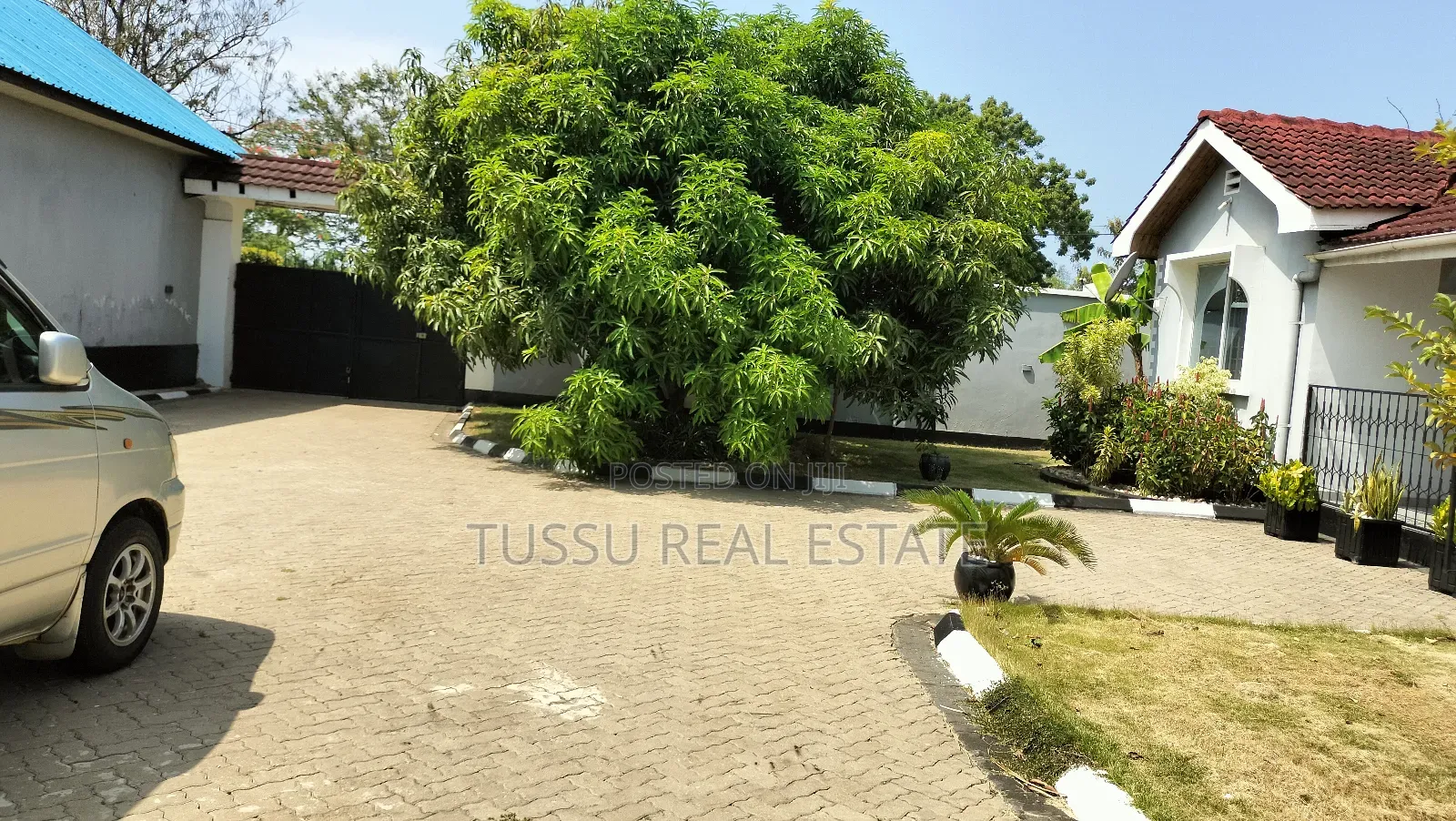 5bdrm House in Mbezibeach Jogoo for sale in Mbezi Beach