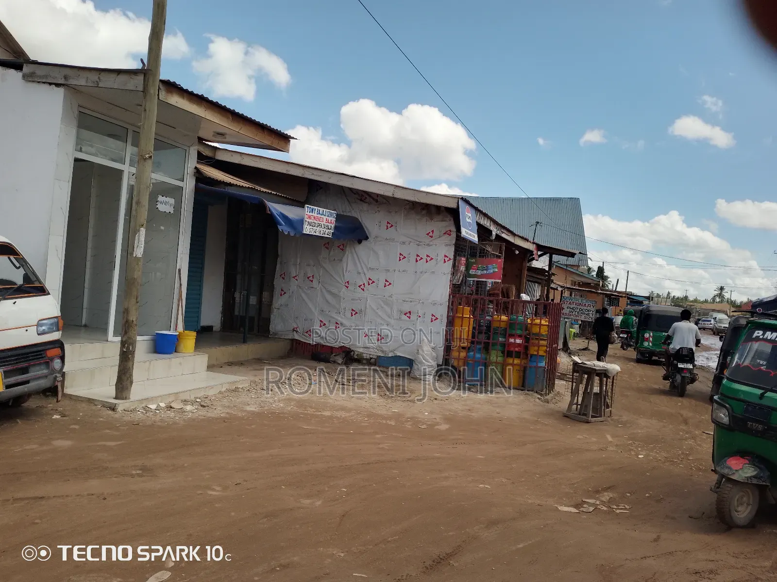 Fremu 17 Za Kibiashara Zinauzwa Milioni 700 Ukonga Moshibar. in Ilala