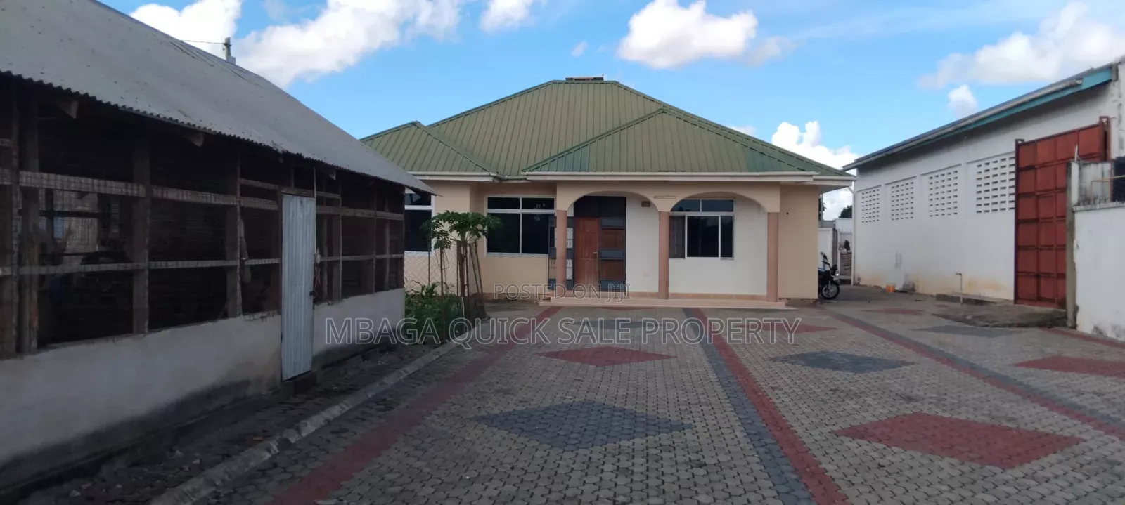 Godown 250sqm With 3 Bed Room House for Rent at Mapinga in Bagamoyo