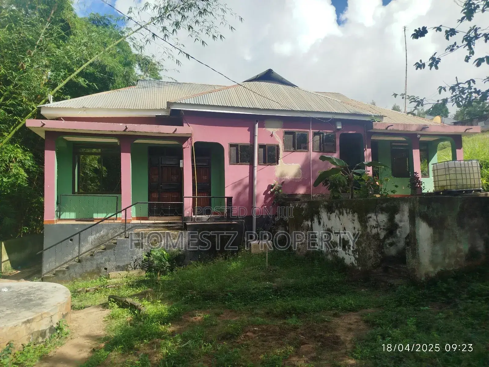 9bdrm Apartment in Kibamba Kwa Mangi, Kinondoni for sale in Kinondoni