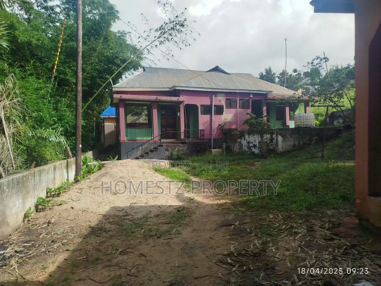9bdrm Apartment in Kibamba Kwa Mangi, Kinondoni for sale in Kinondoni