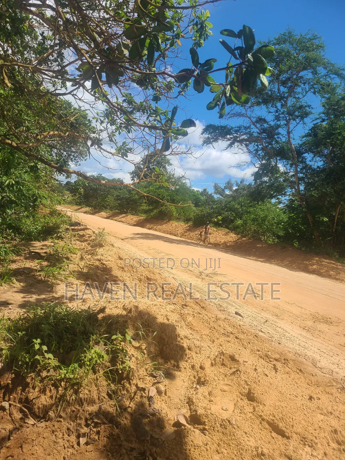 180 Acres Zinauzwa Mlandizi in Mlandizi