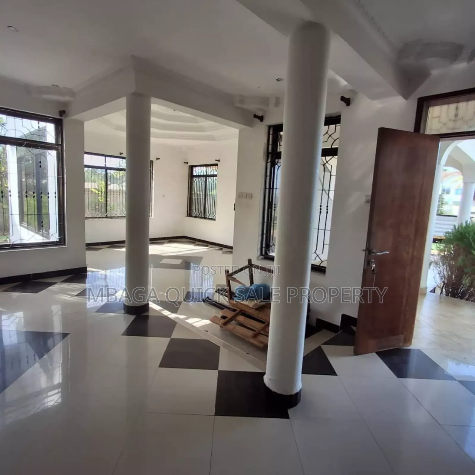 6bdrm House in Bahari Beach, Kunduchi for sale in Kunduchi