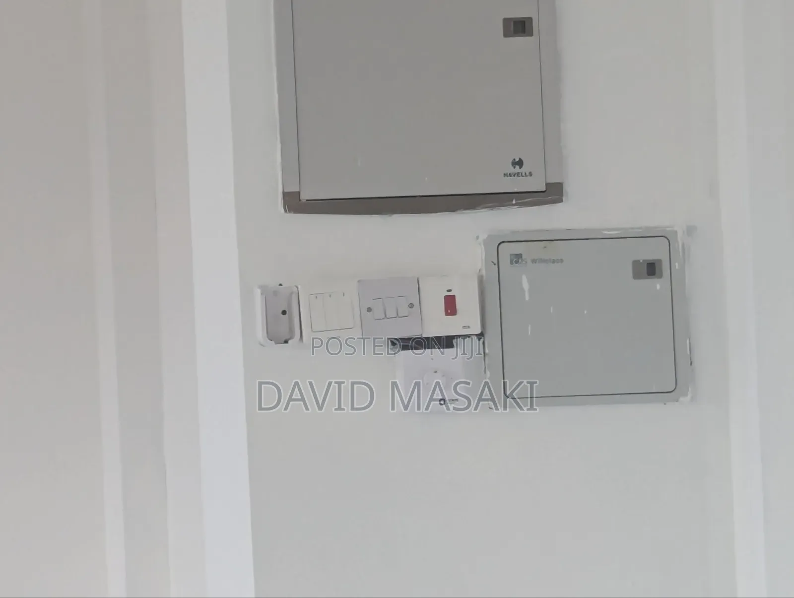 Showroom/Office on Gf for Rent in the Peninsula in Masaki