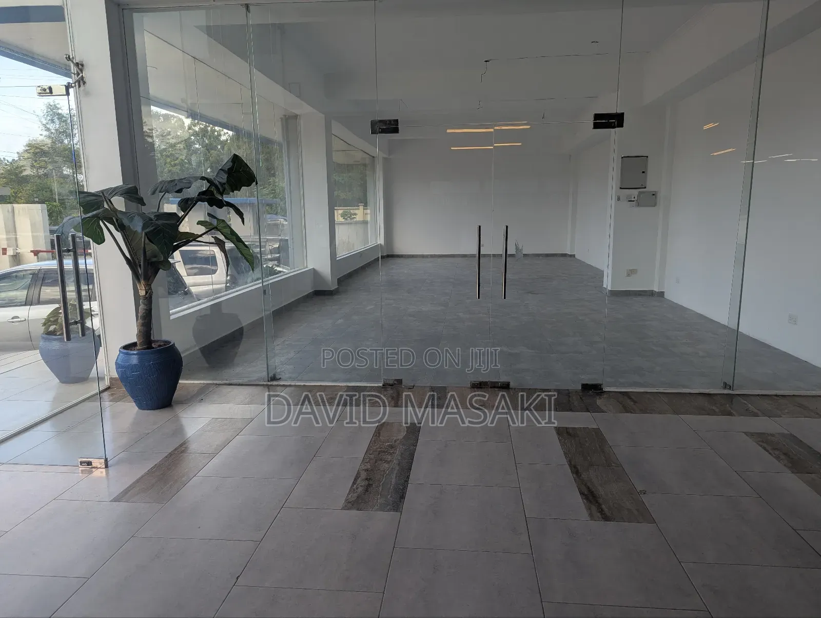 Showroom/Office on Gf for Rent in the Peninsula in Masaki