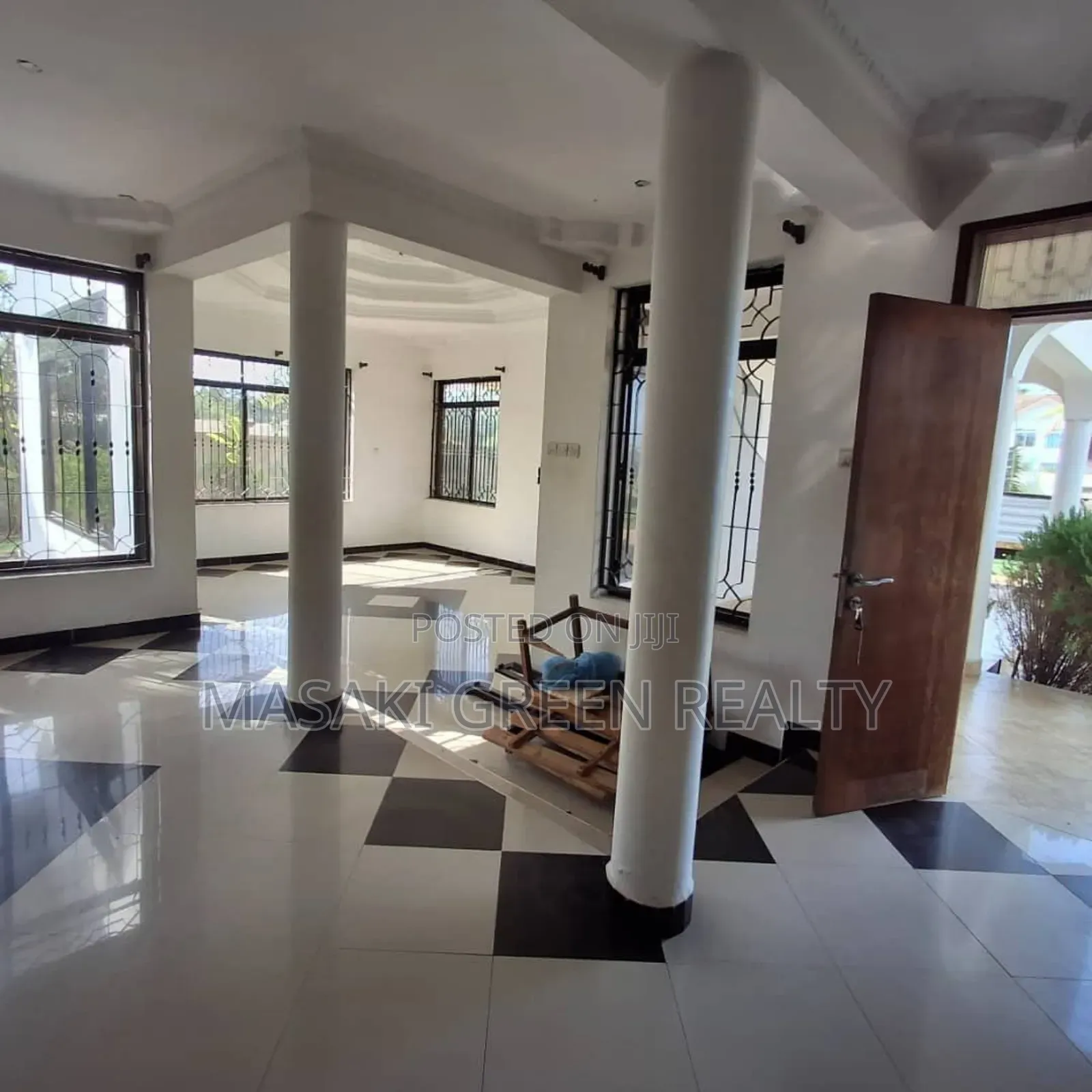 6bdrm House in Bahari Beach Estate, Kinondoni for sale in Kinondoni