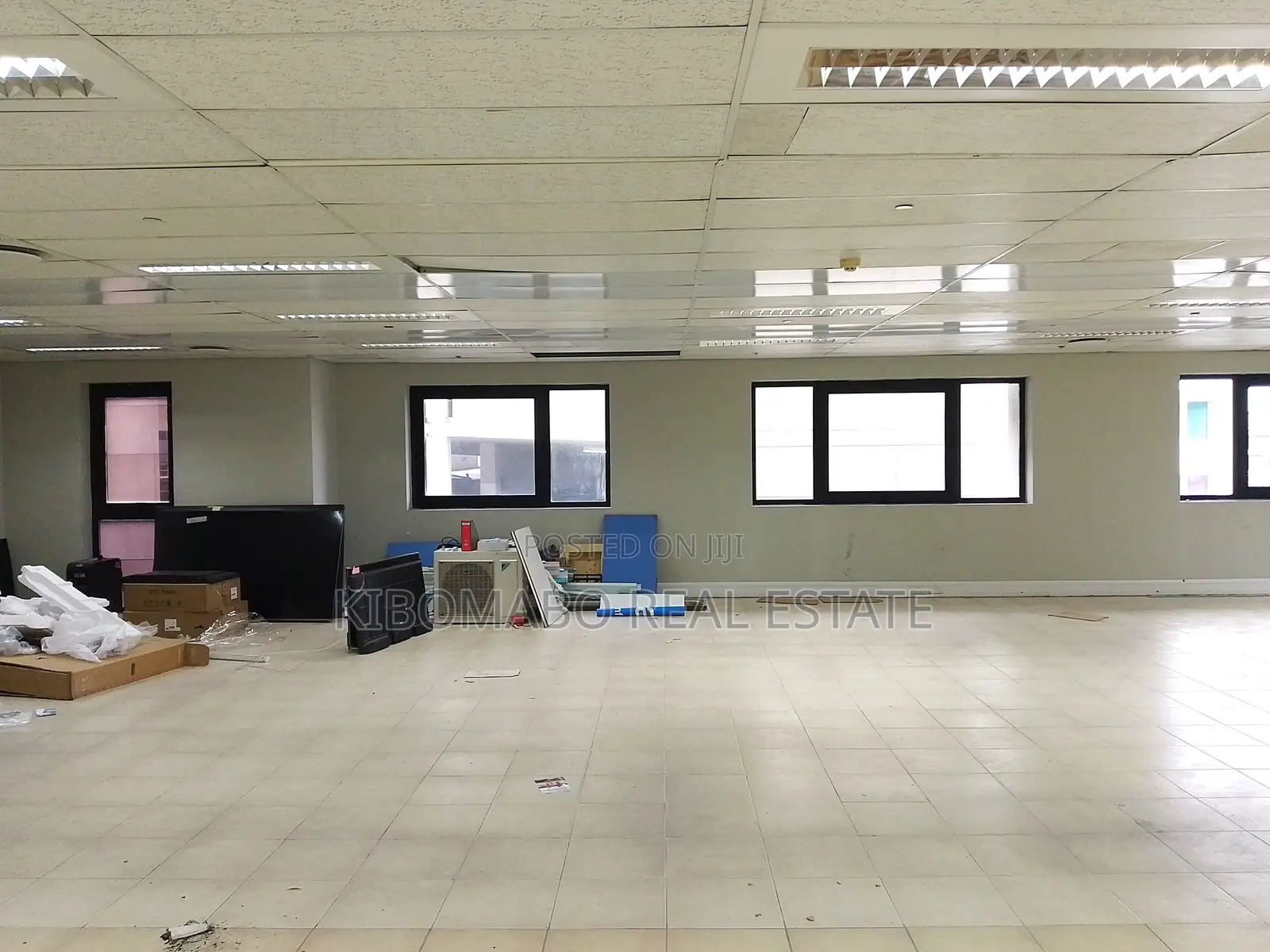 249 SQM Modern Nice Office Space Rental - Posta | Downtown in Kisutu