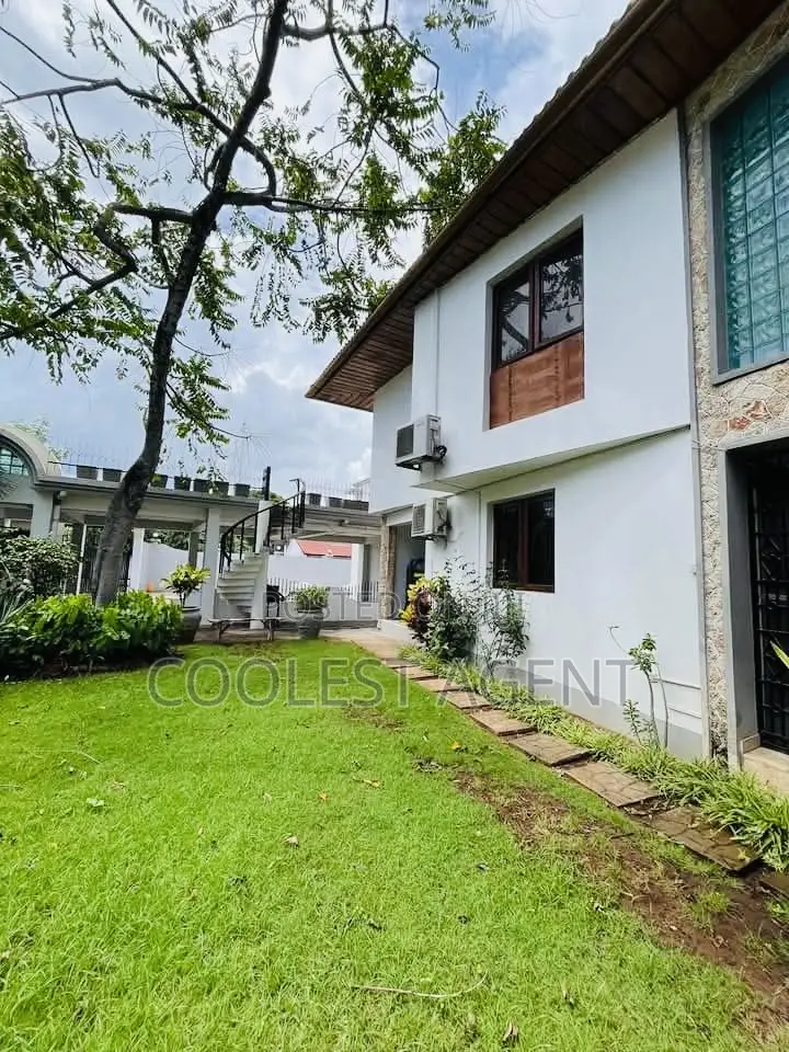 6bdrm Duplex in Upanga, Kinondoni for rent in Kinondoni