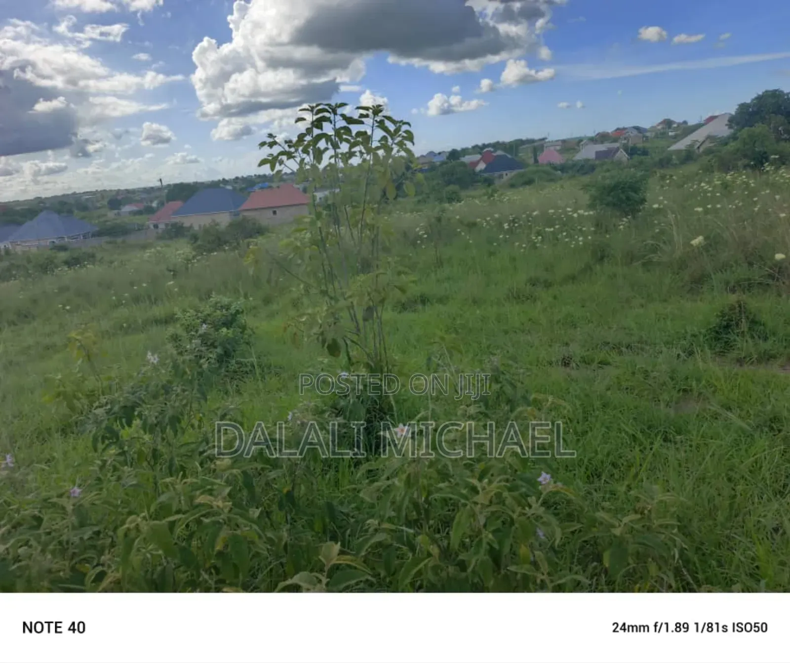 Kiwanja Cha Kiwanda Kinauzwa in Maili Mmoja