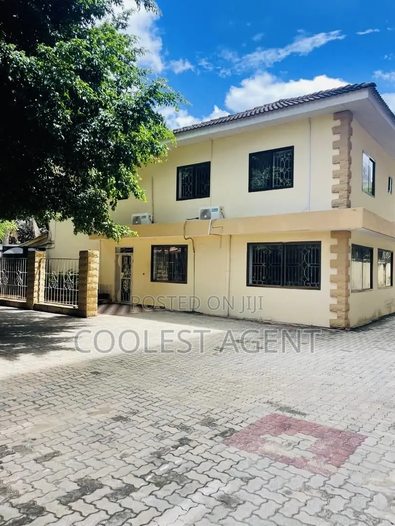 5bdrm House in Coolest Estate, Masaki for rent in Masaki