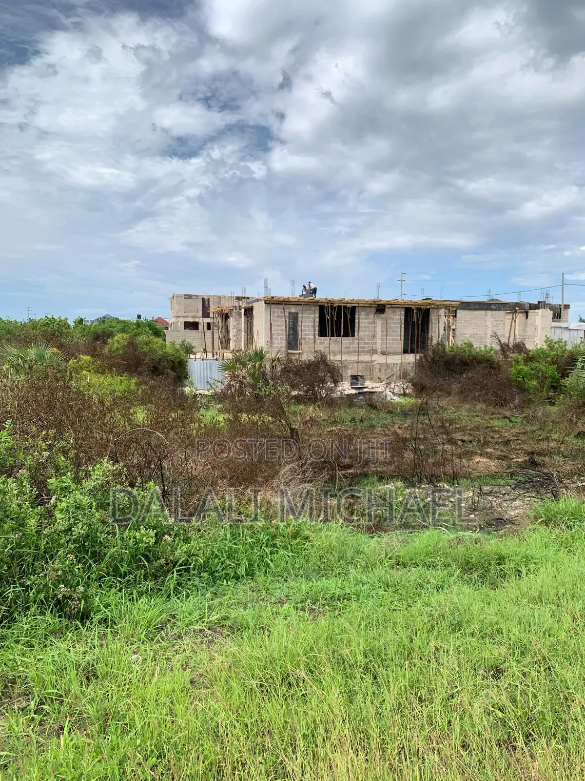 Kiwanja Kinauzwa Mbweni JKT in Mbweni