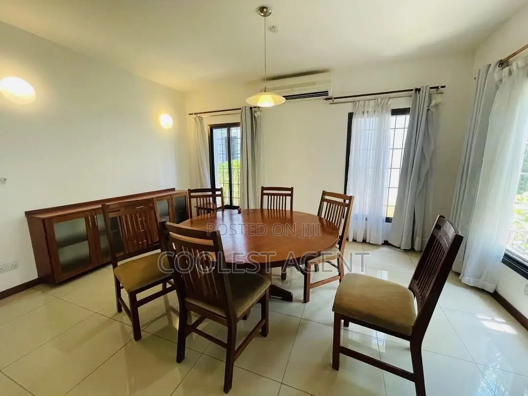 Furnished 4bdrm Villa in Coolest Estate, Oyster Bay for rent in Oyster Bay