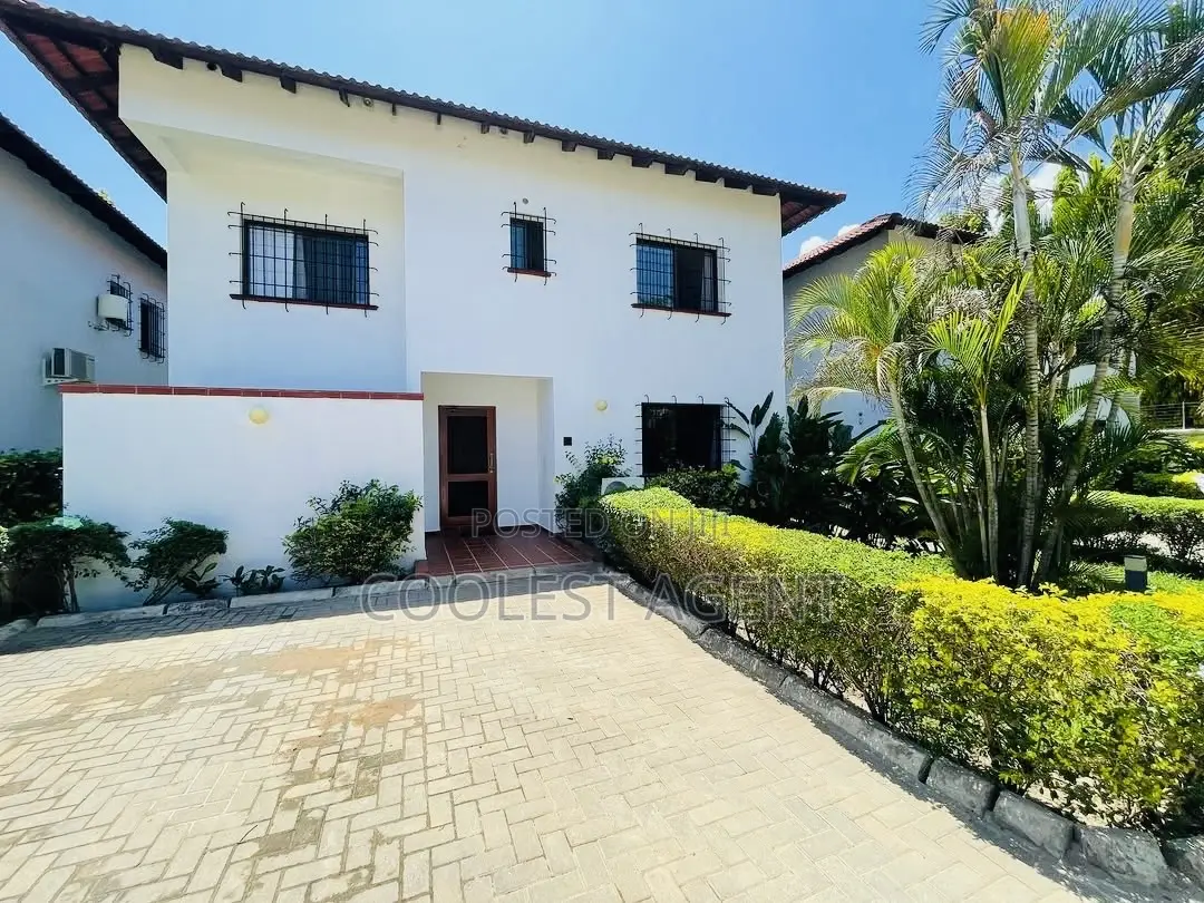 Furnished 4bdrm Villa in Coolest Estate, Oyster Bay for rent in Oyster Bay