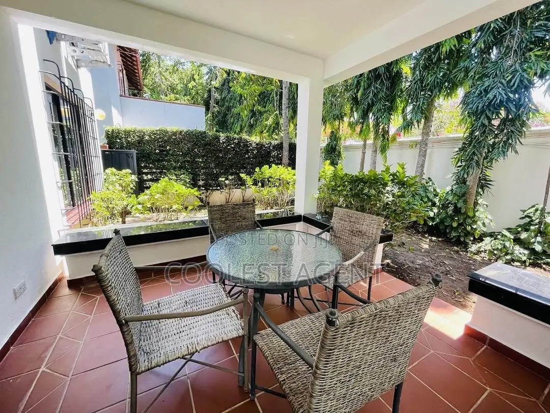 Furnished 4bdrm Villa in Coolest Estate, Oyster Bay for rent in Oyster Bay