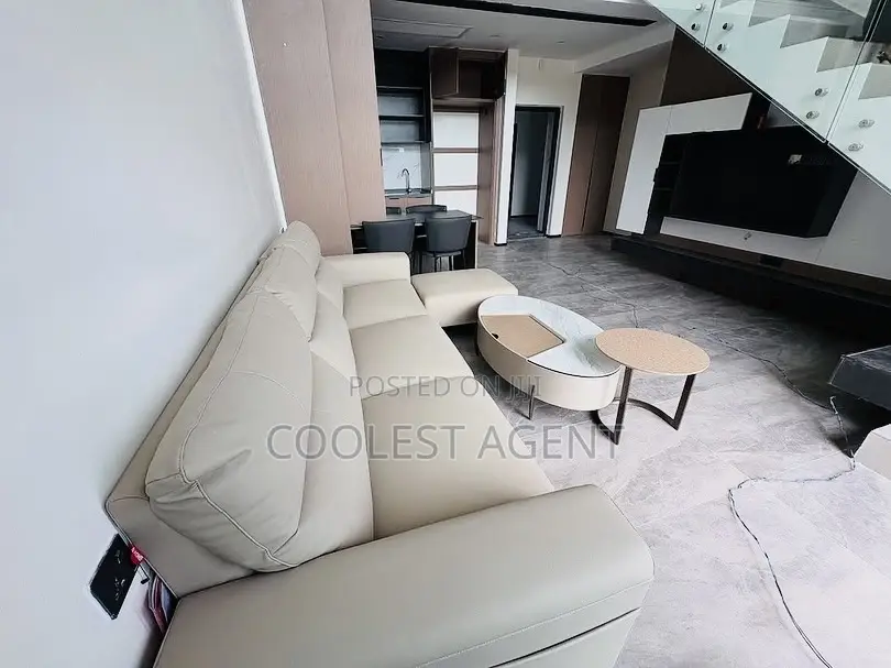 Furnished 1bdrm Duplex in Coolest Estate, Oyster Bay for rent in Oyster Bay