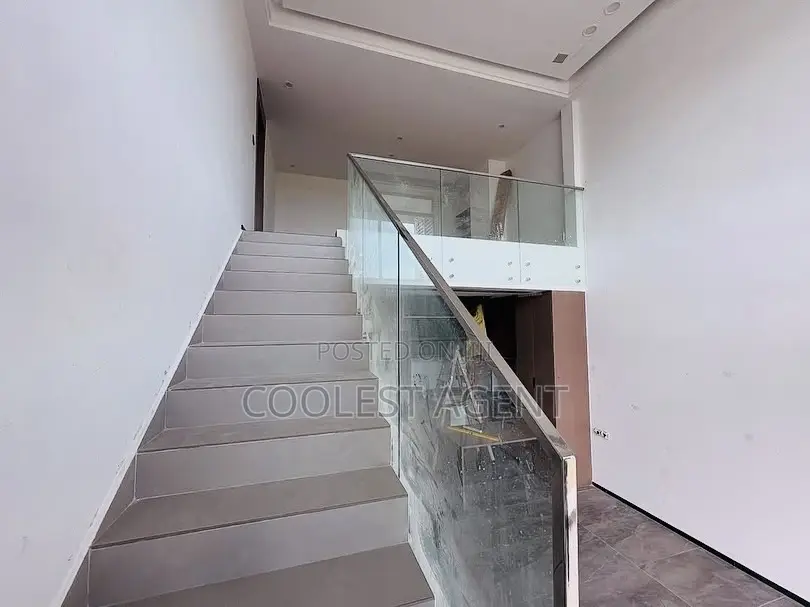 Furnished 1bdrm Duplex in Coolest Estate, Oyster Bay for rent in Oyster Bay