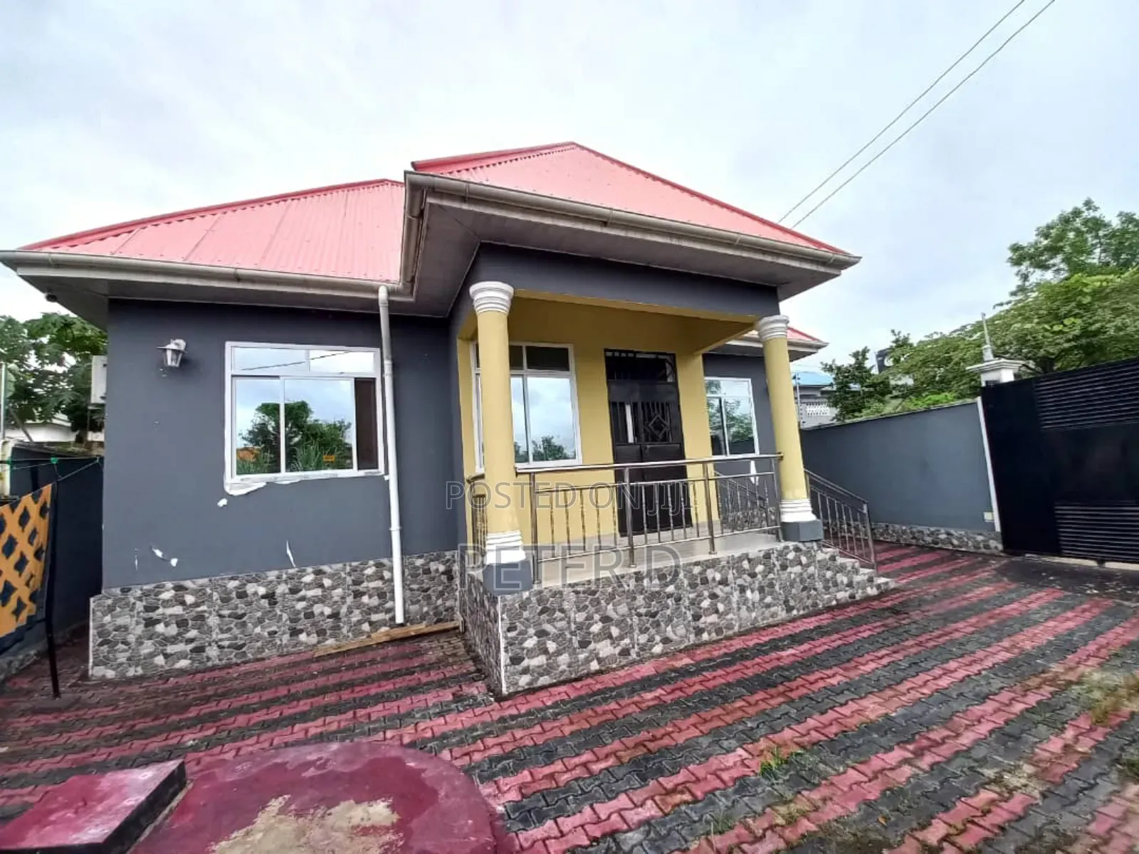 3bdrm House in Mbezi for sale in Mbezi