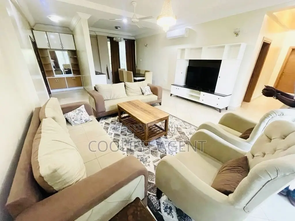 Furnished 3bdrm Apartment in Coolest Estate, Oyster Bay for rent in Oyster Bay