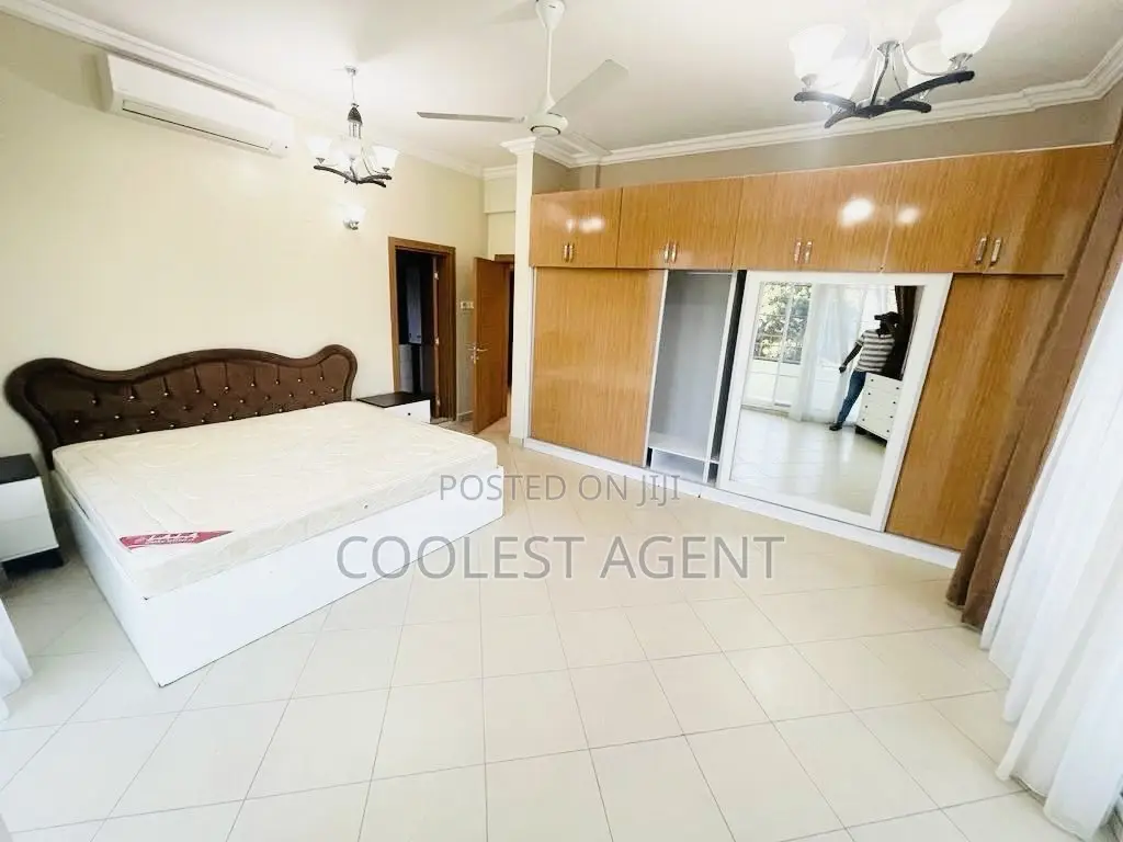 Furnished 3bdrm Apartment in Coolest Estate, Oyster Bay for rent in Oyster Bay