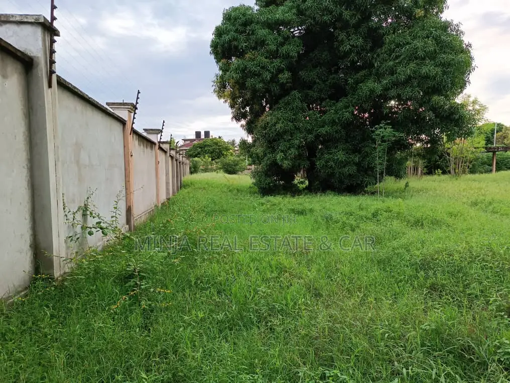 Plot for Sale Bahari Beach and It's Fenced. in Kunduchi
