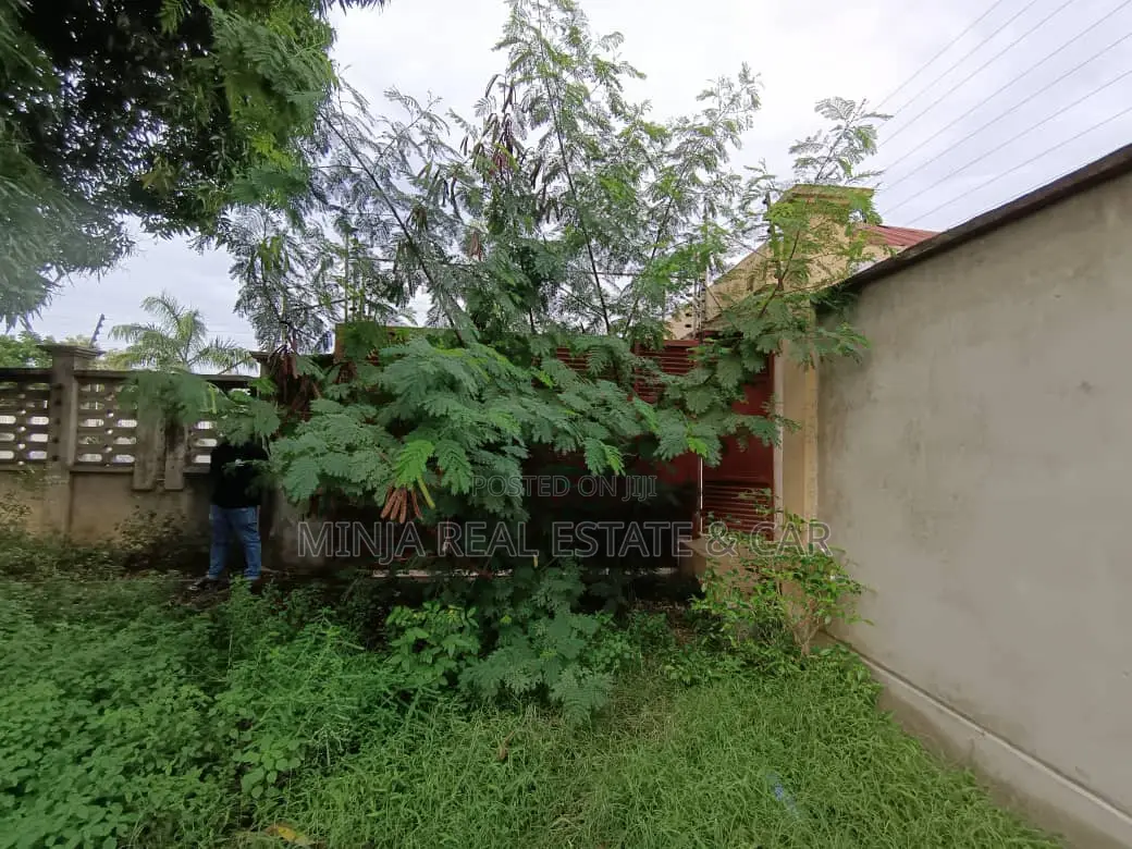 Plot for Sale Bahari Beach and It's Fenced. in Kunduchi