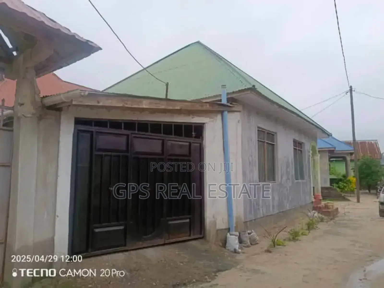 3bdrm House in Chamazi Mfenesini, Temeke for sale in Temeke