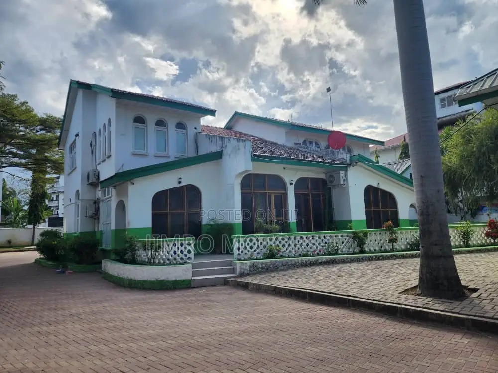 House for Sale in Feza Size 2200 SQM Price 1.5 M Dollers in Masaki