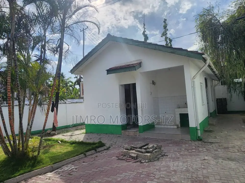 House for Sale in Feza Size 2200 SQM Price 1.5 M Dollers in Masaki