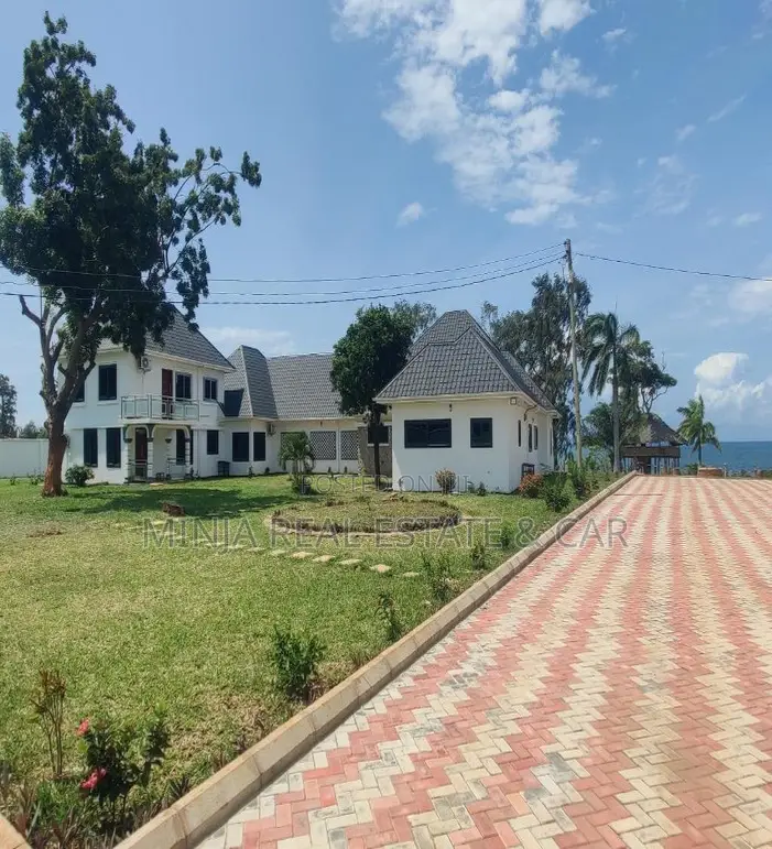 9bdrm House in Kirare for sale in Kirare
