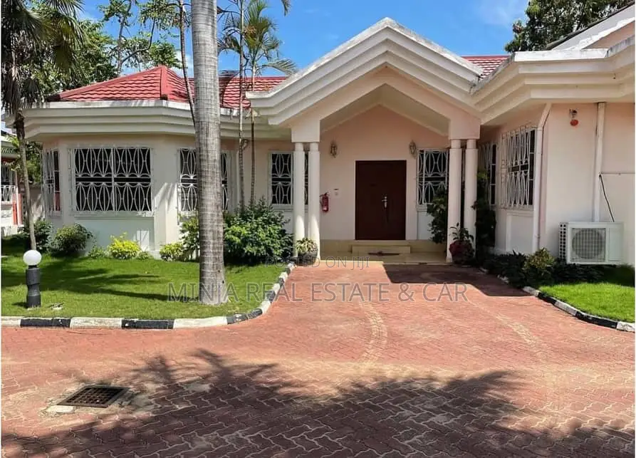 Furnished 3bdrm Villa in Mikocheni for rent in Mikocheni