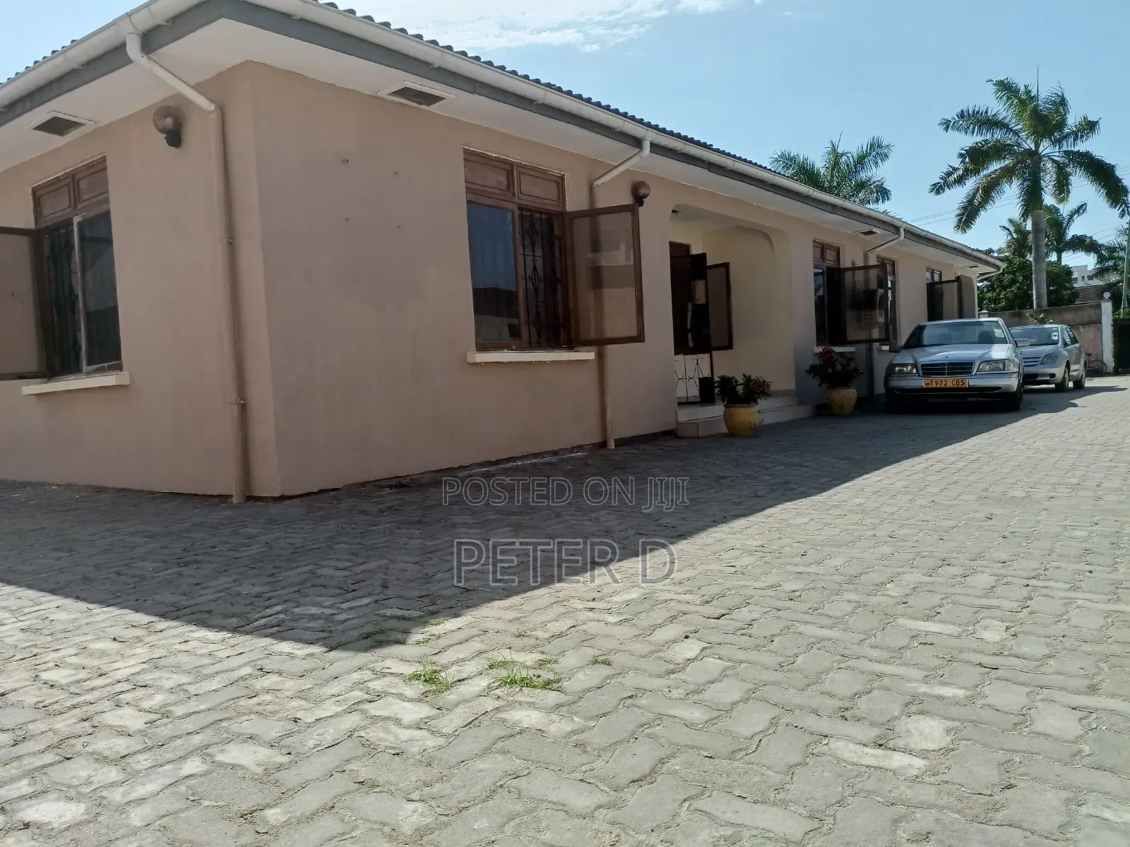8bdrm House in Mbezi Beach for sale in Mbezi Beach