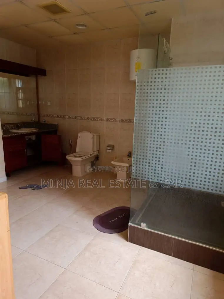 Furnished 4bdrm Apartment in Oyster Bay for rent in Oyster Bay