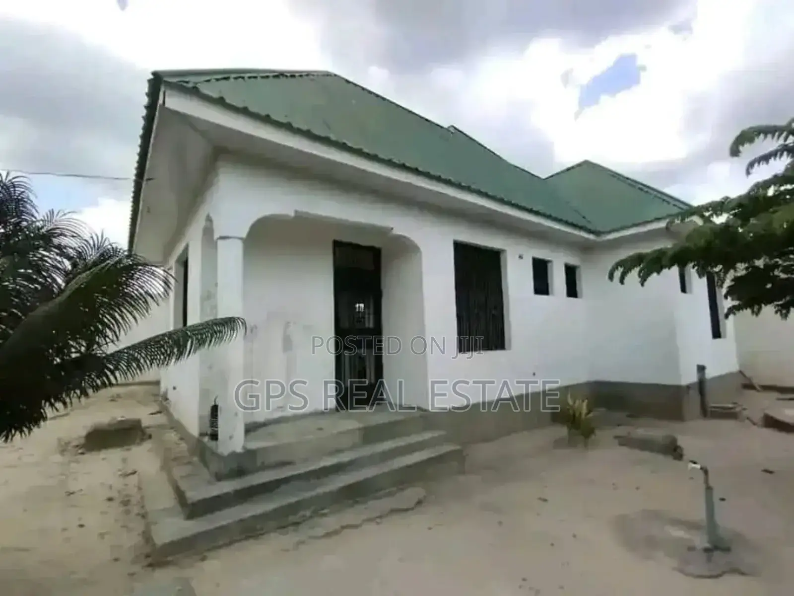 7bdrm Apartment in Gongo La Mboto, Ilala for sale in Ilala