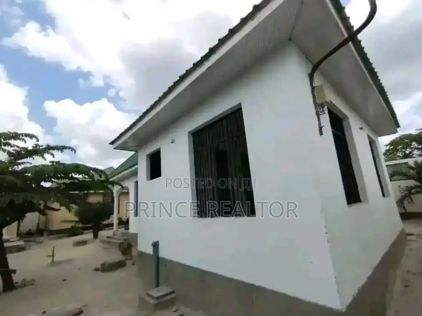 7bdrm Apartment in Gongo La Mboto, Ilala for sale in Ilala