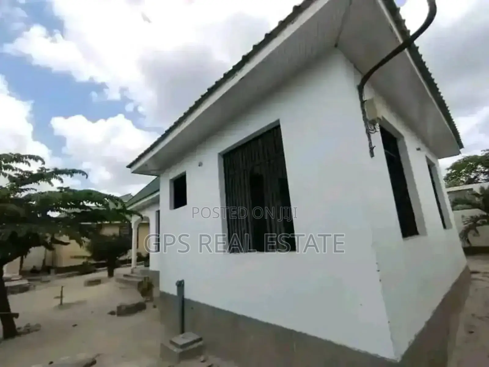 7bdrm Apartment in Gongo La Mboto, Ilala for sale in Ilala