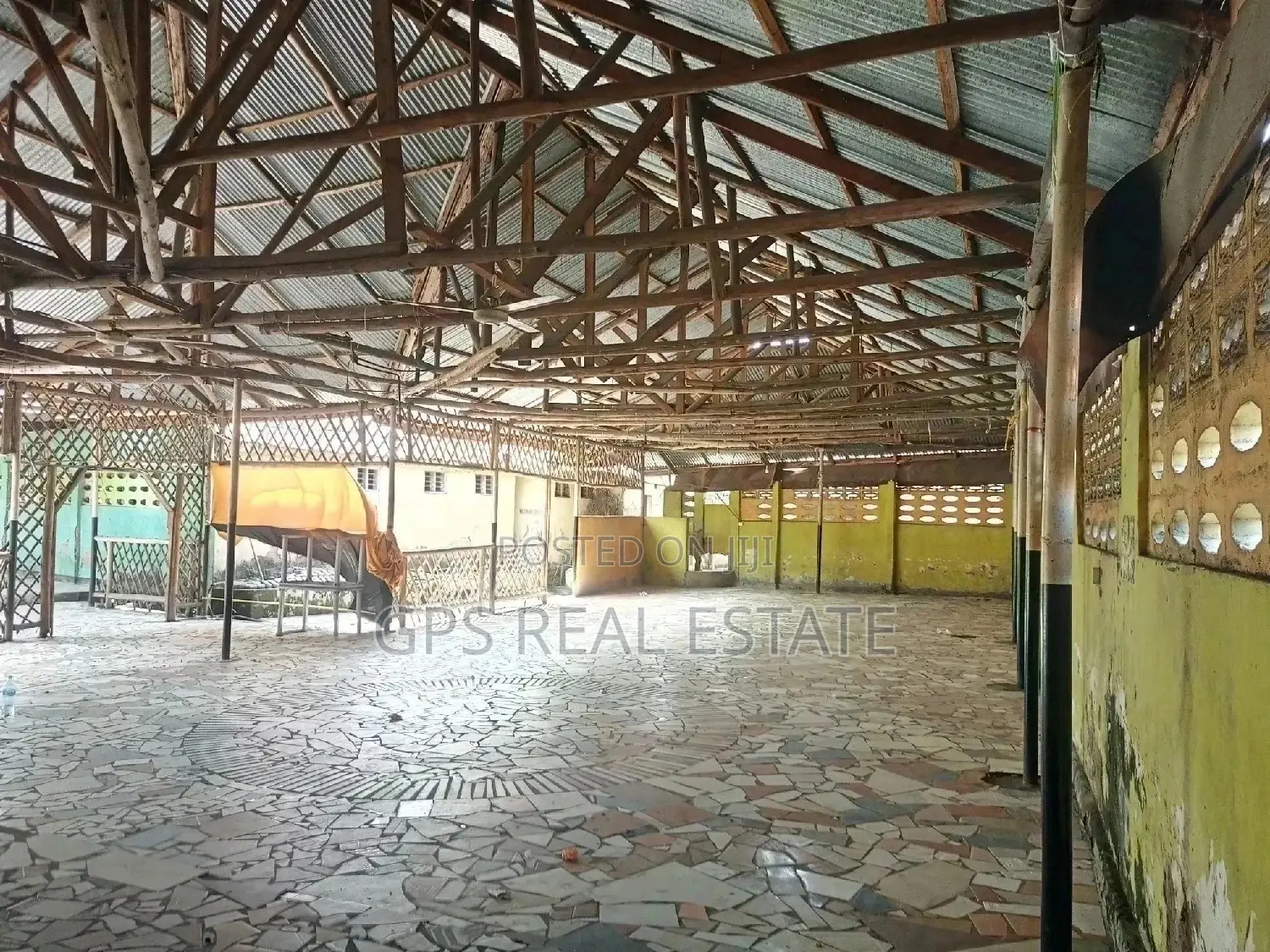Bar And Ukumbi For Sale in Temeke