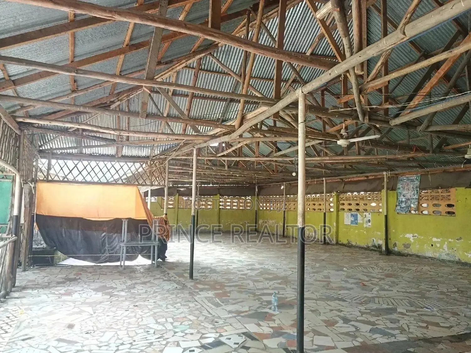 Bar And Ukumbi For Sale in Temeke