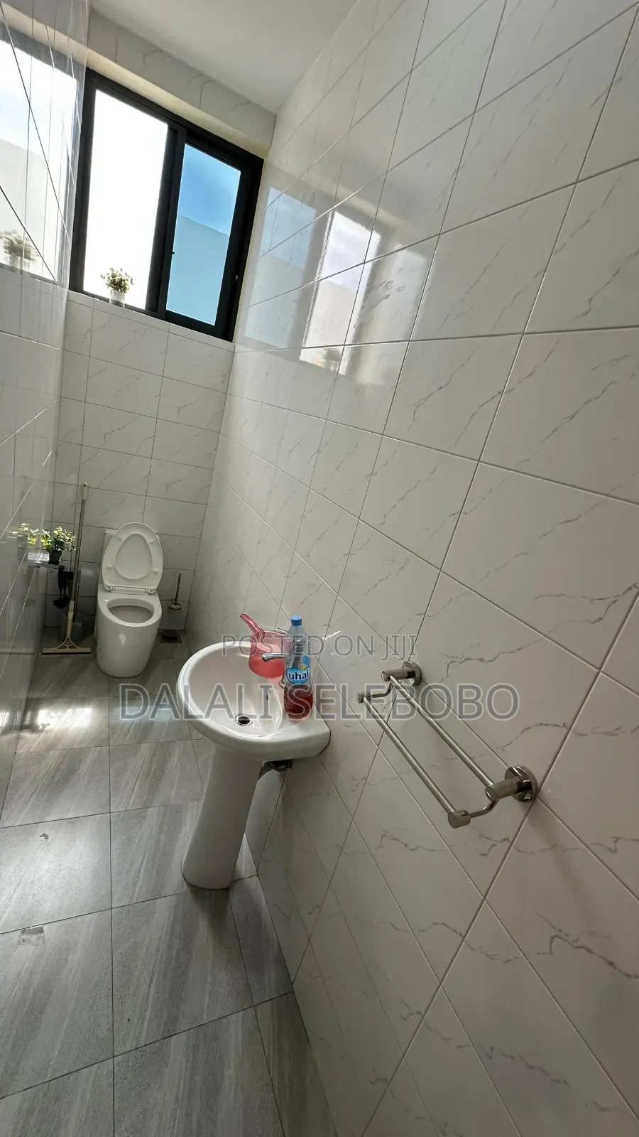 4bdrm Bungalow in Makumbusho, Kinondoni for sale in Kinondoni