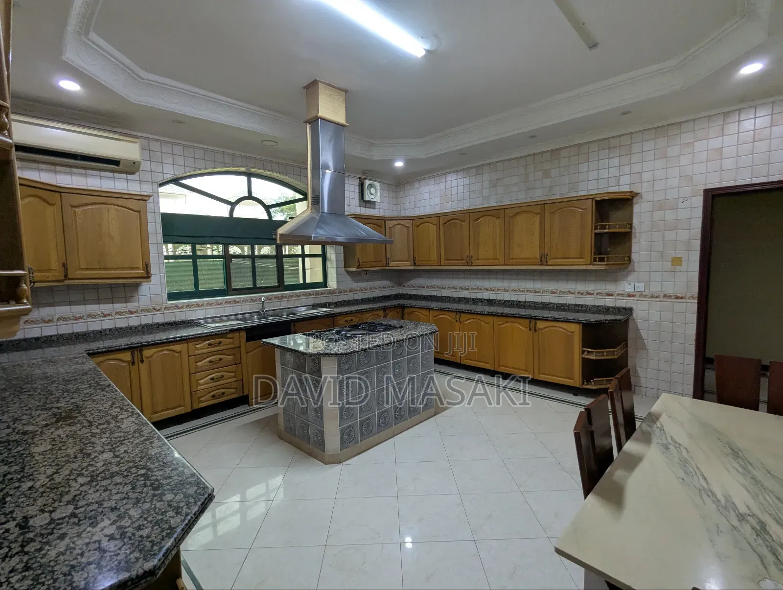 Furnished 4bdrm Villa in Villas, Oyster Bay for rent in Oyster Bay