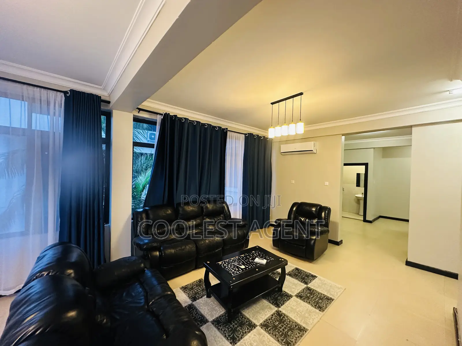 Furnished 3bdrm Apartment in Coolest Estate, Oyster Bay for rent in Oyster Bay