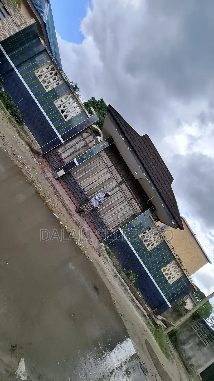 Furnished 5bdrm Bungalow in Sinza Low School for sale in Sinza