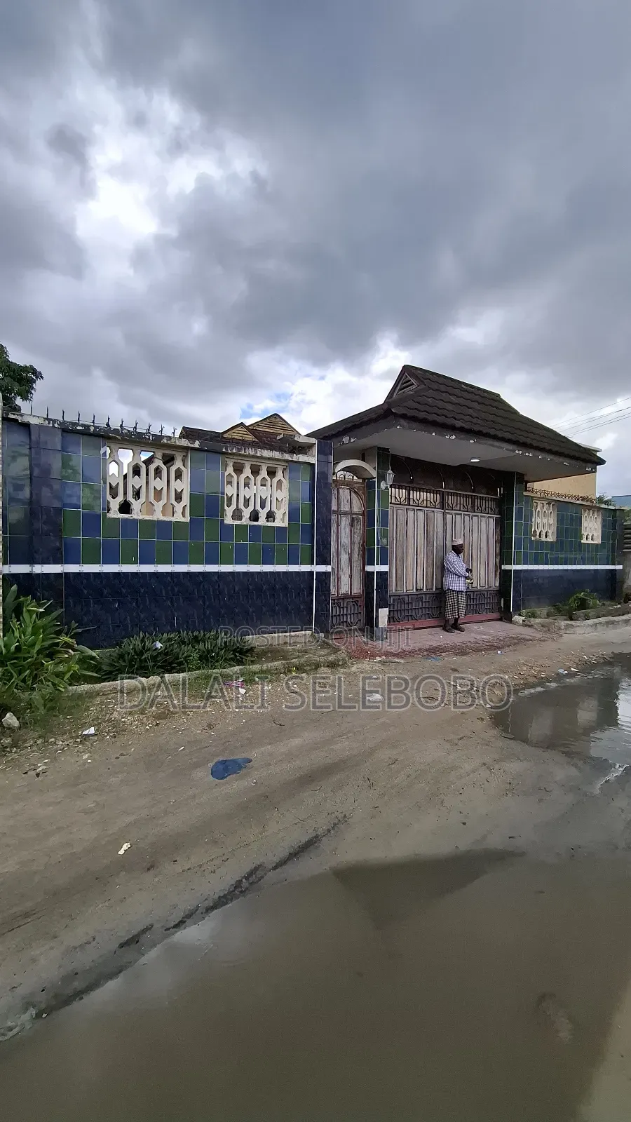 Furnished 5bdrm Bungalow in Sinza Low School for sale in Sinza