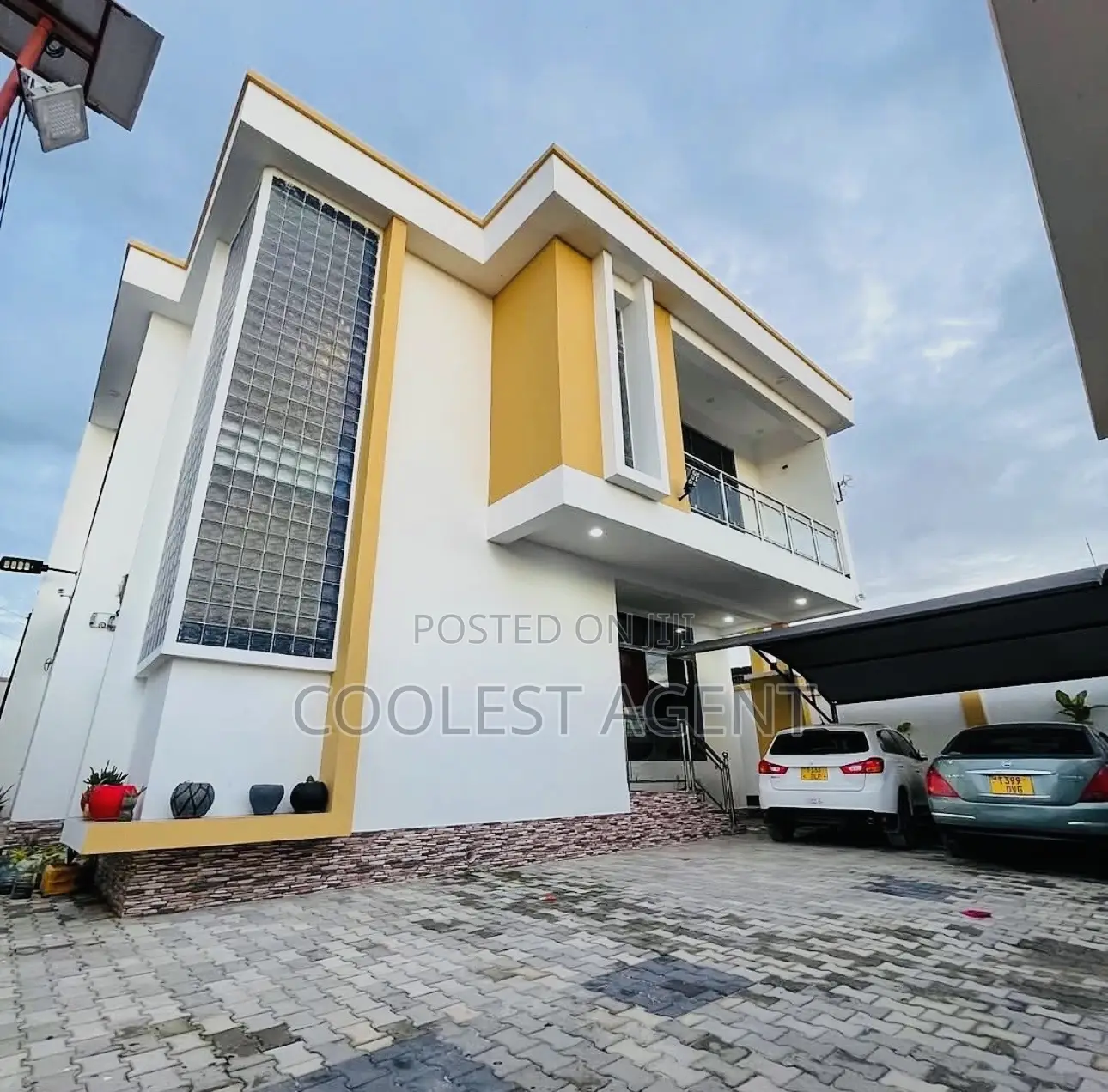 4bdrm Maisonette in Makumbusho, Kinondoni for sale in Kinondoni