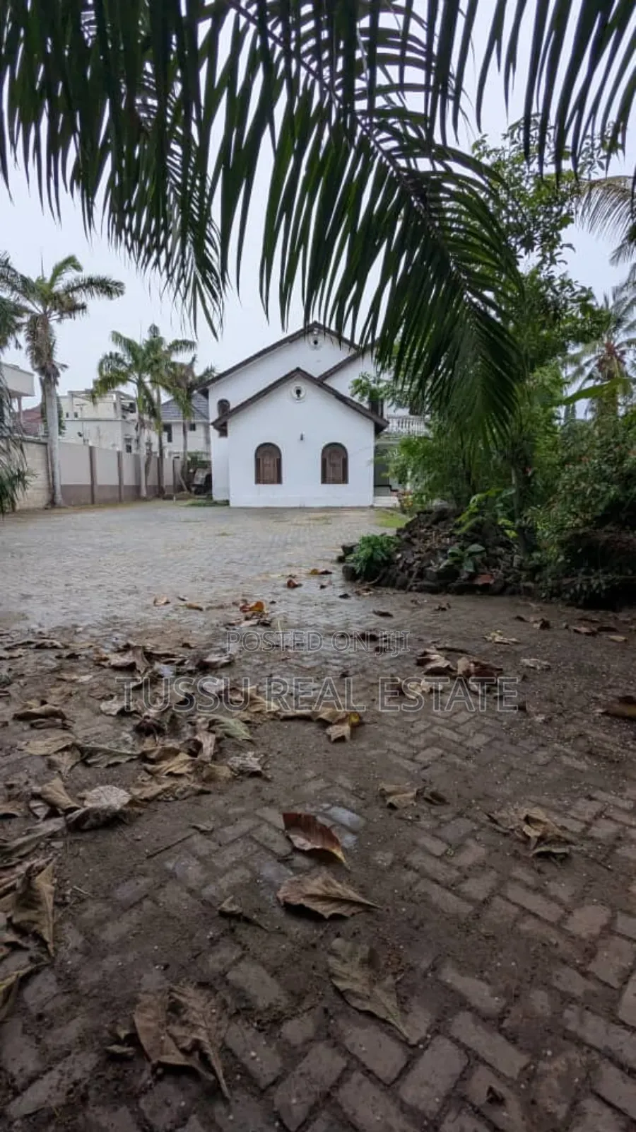 4bdrm House in Mbezibeach Oasis for sale in Mbezi Beach