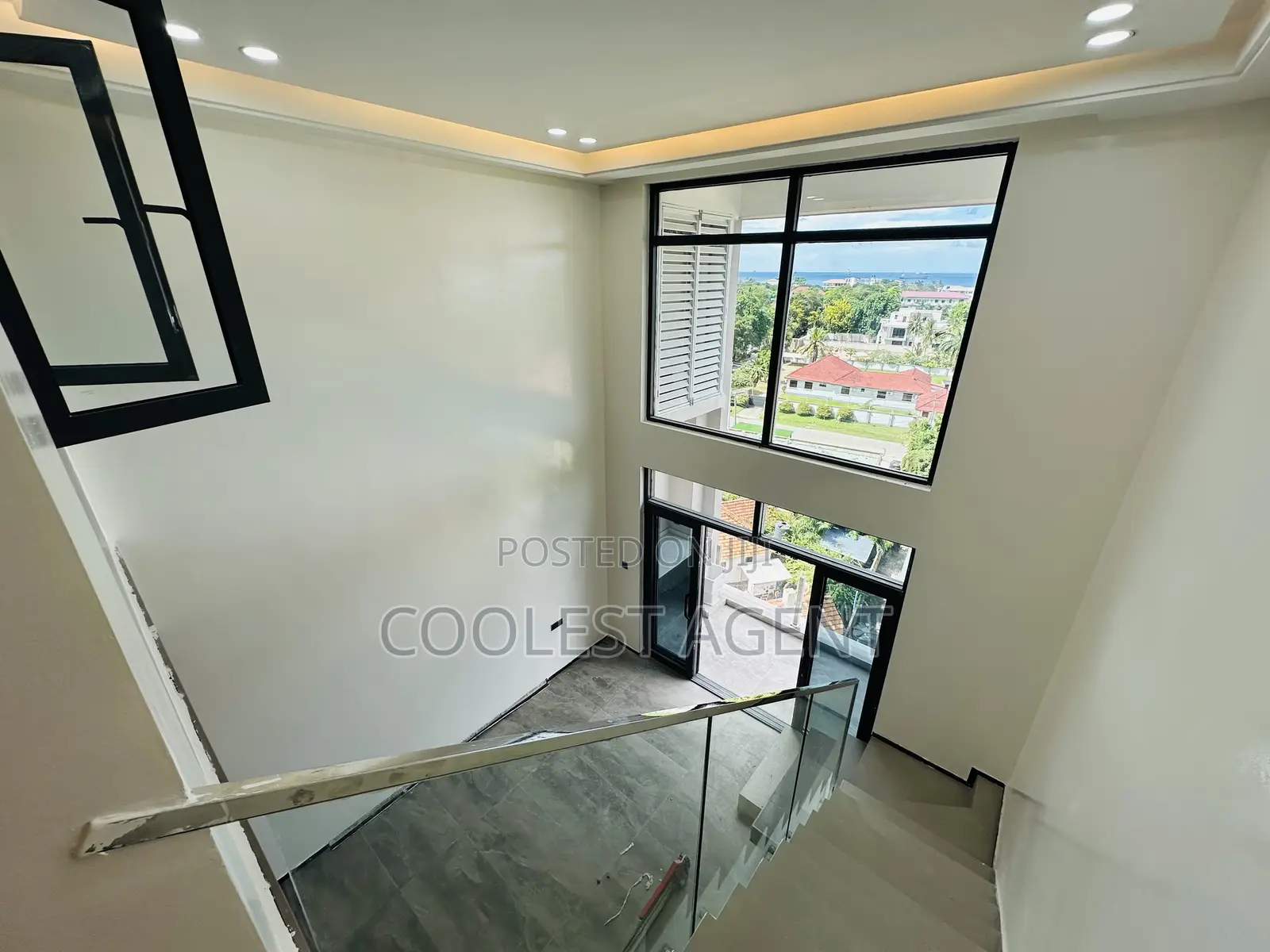 Furnished 3bdrm Duplex in Coolest Estate, Oyster Bay for rent in Oyster Bay